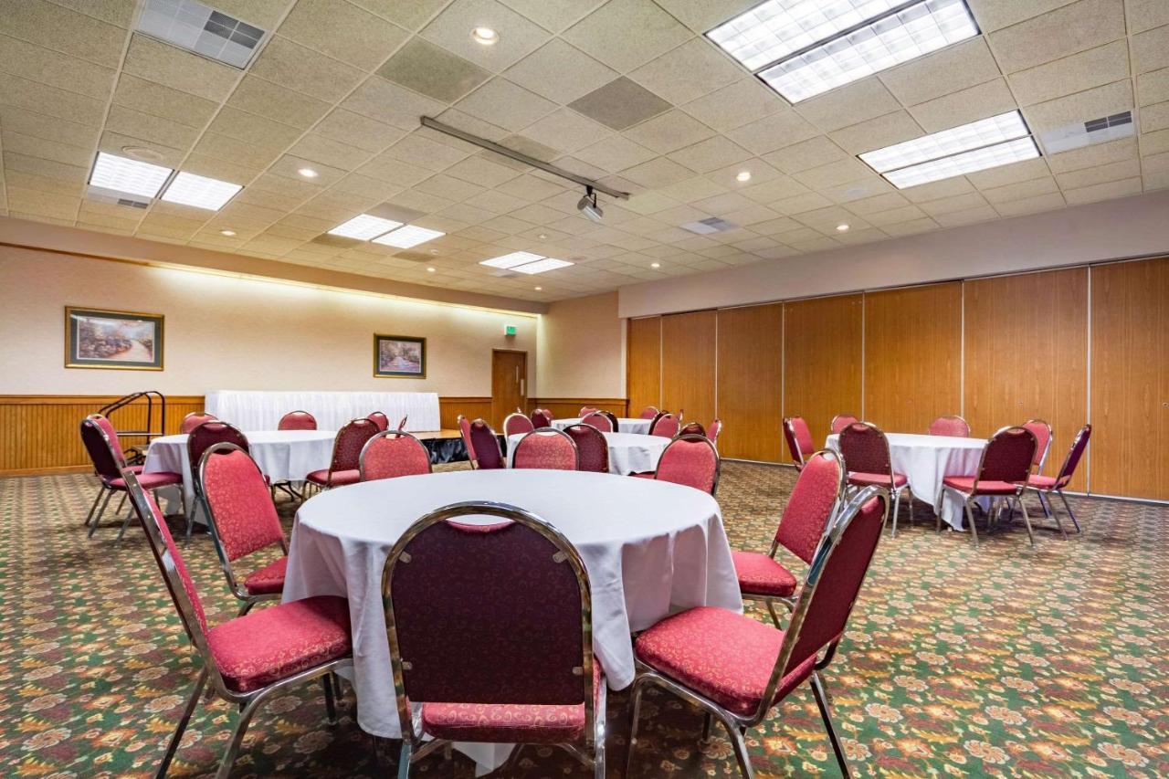 Suburban Studios I-80 Grand Island Doniphan エクステリア 写真