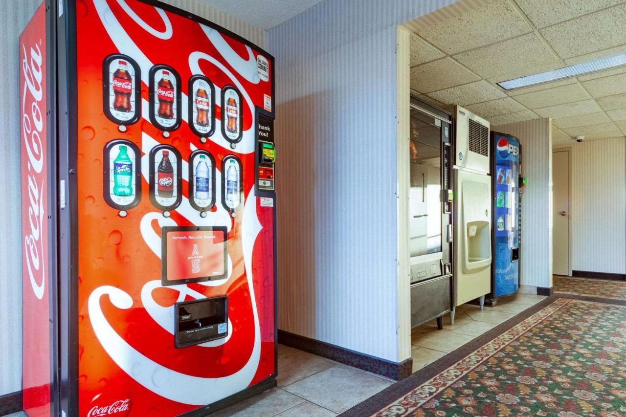 Suburban Studios I-80 Grand Island Doniphan エクステリア 写真